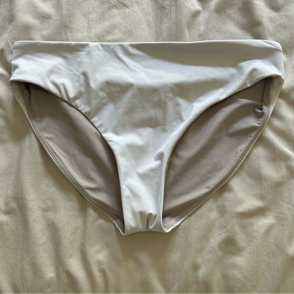 Lululemon Rising Tides Bottom White Size 6 - Picture 2 of 5